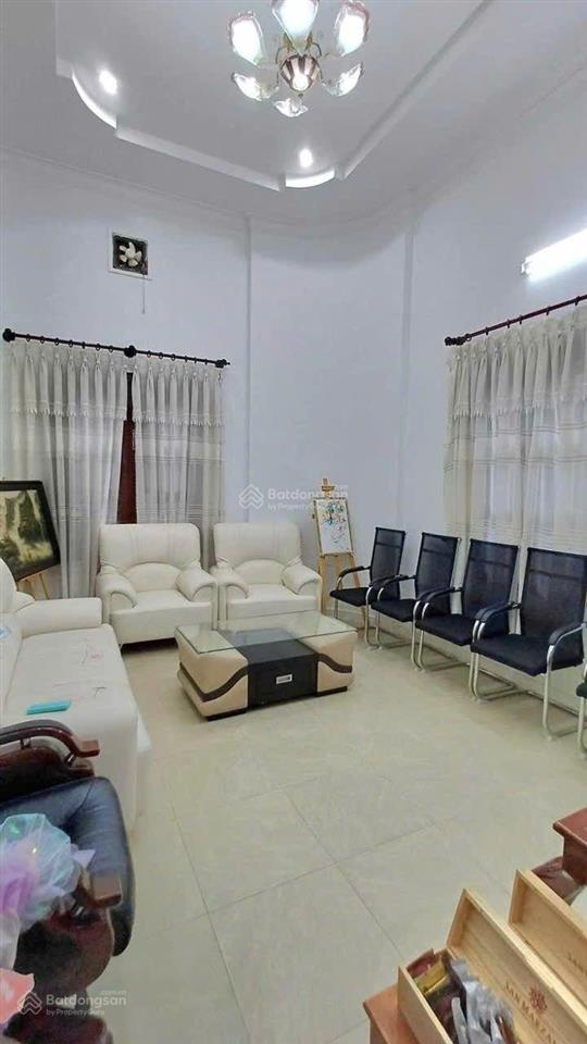 Tính giá đất thì lời căn biệt thự đẳng cấp 1050m2, có hồ bơi, mặt tiền trung tâm phước long a q9 cũ