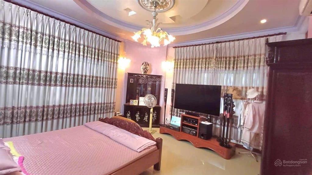 Tính giá đất thì lời căn biệt thự đẳng cấp 1050m2, có hồ bơi, mặt tiền trung tâm phước long a q9 cũ