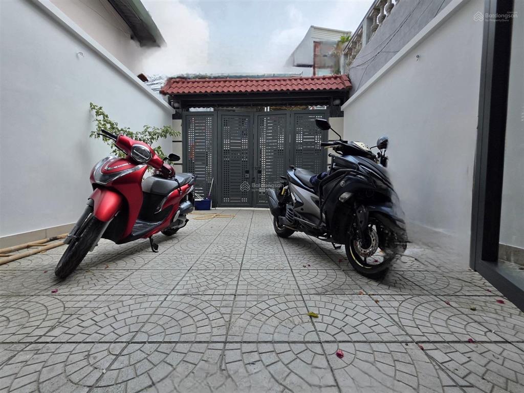Xem là mê, nhà rộng phủ phê 119m2, 2 ô tô ngủ trong nhà  khu đẹp để an cư tại phước long b