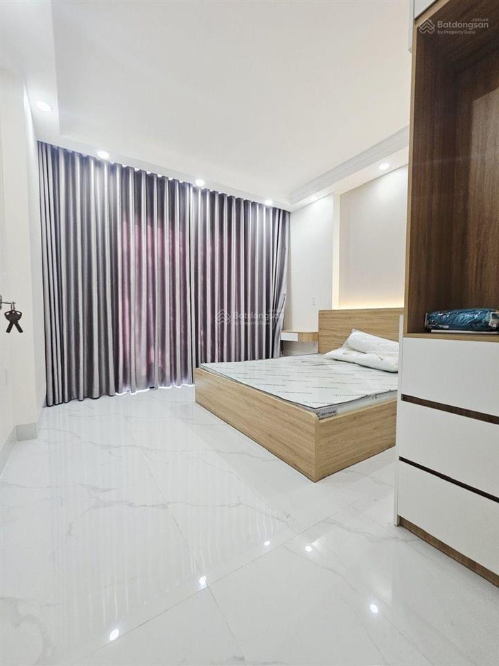 Chuẩn nhà đẹp kiểu châu âu, nơi sống trong lành, kế vinhom  3 tầng ô tô tránh chỉ nhỉnh 5 tỷ