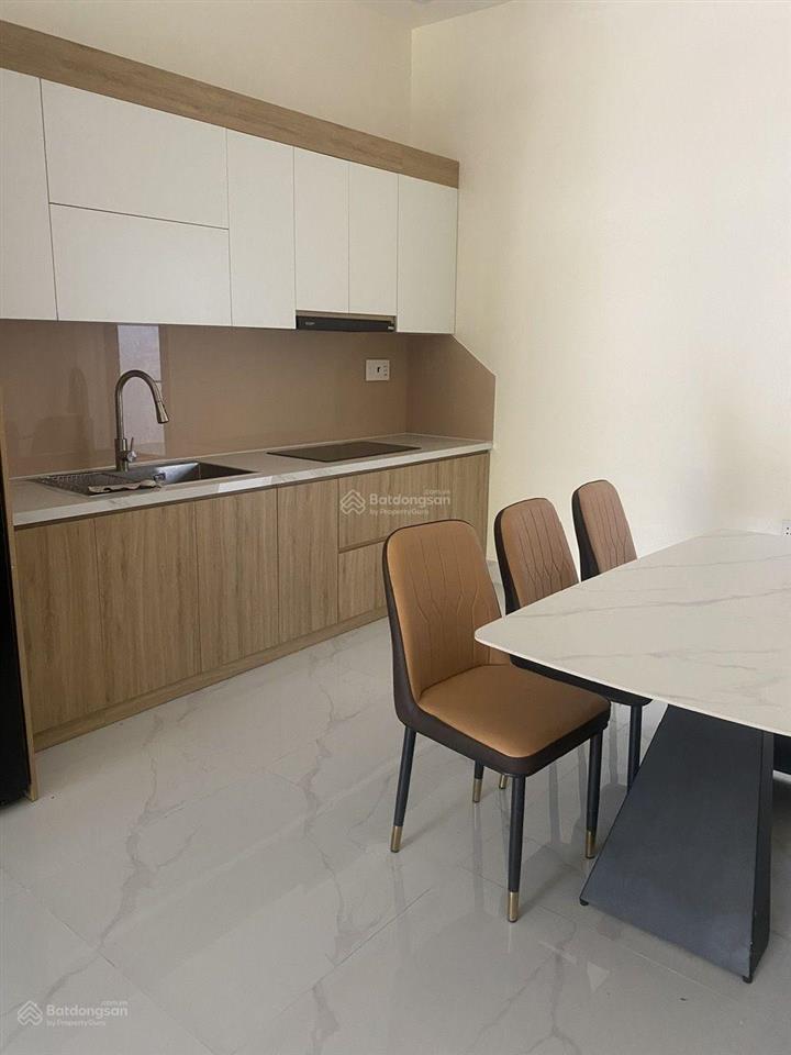 Chuẩn nhà đẹp kiểu châu âu, nơi sống trong lành, kế vinhom  3 tầng ô tô tránh chỉ nhỉnh 5 tỷ