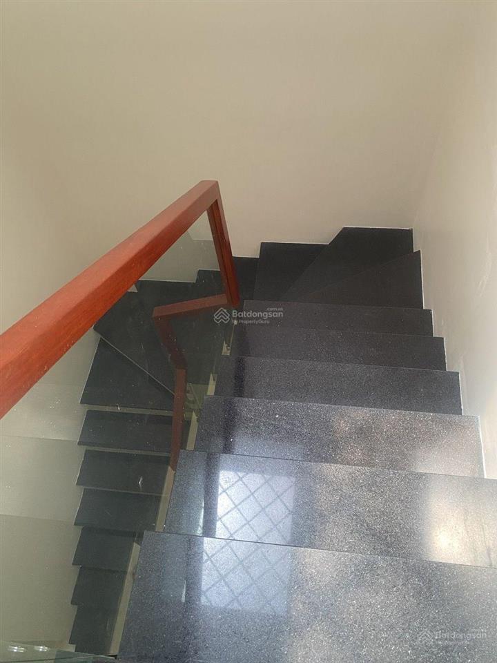 Chuẩn nhà đẹp kiểu châu âu, nơi sống trong lành, kế vinhom  3 tầng ô tô tránh chỉ nhỉnh 5 tỷ