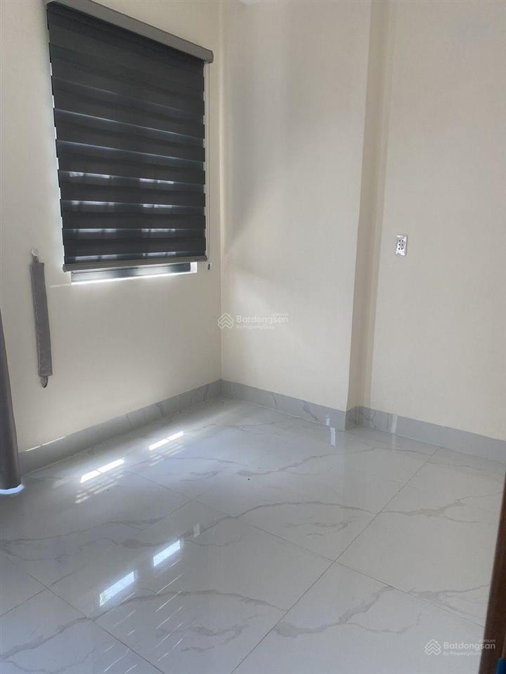 Chuẩn nhà đẹp kiểu châu âu, nơi sống trong lành, kế vinhom  3 tầng ô tô tránh chỉ nhỉnh 5 tỷ