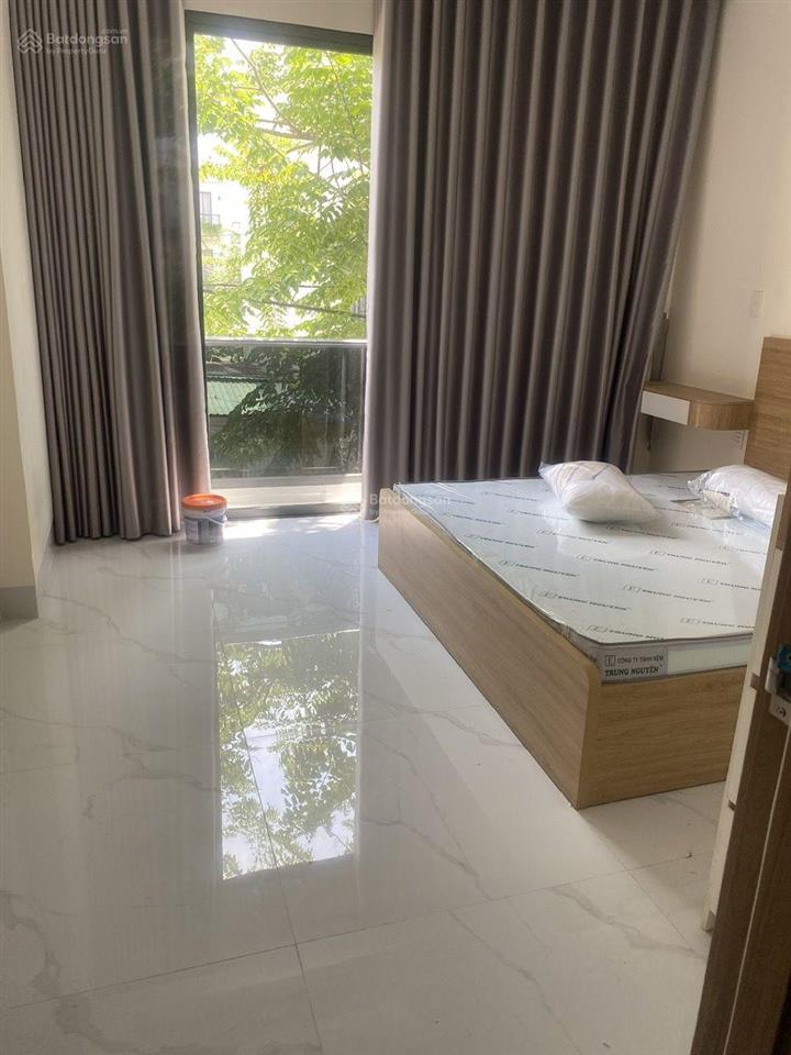 Chuẩn nhà đẹp kiểu châu âu, nơi sống trong lành, kế vinhom  3 tầng ô tô tránh chỉ nhỉnh 5 tỷ