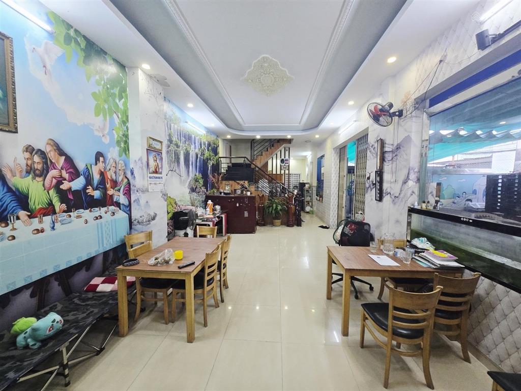Chỉ nhỉnh 9 tỷ  102m2 (cn 85m ngang 4,6m) 3 tầng  vừa ở vừa kd ngay metro bình thái phước long b