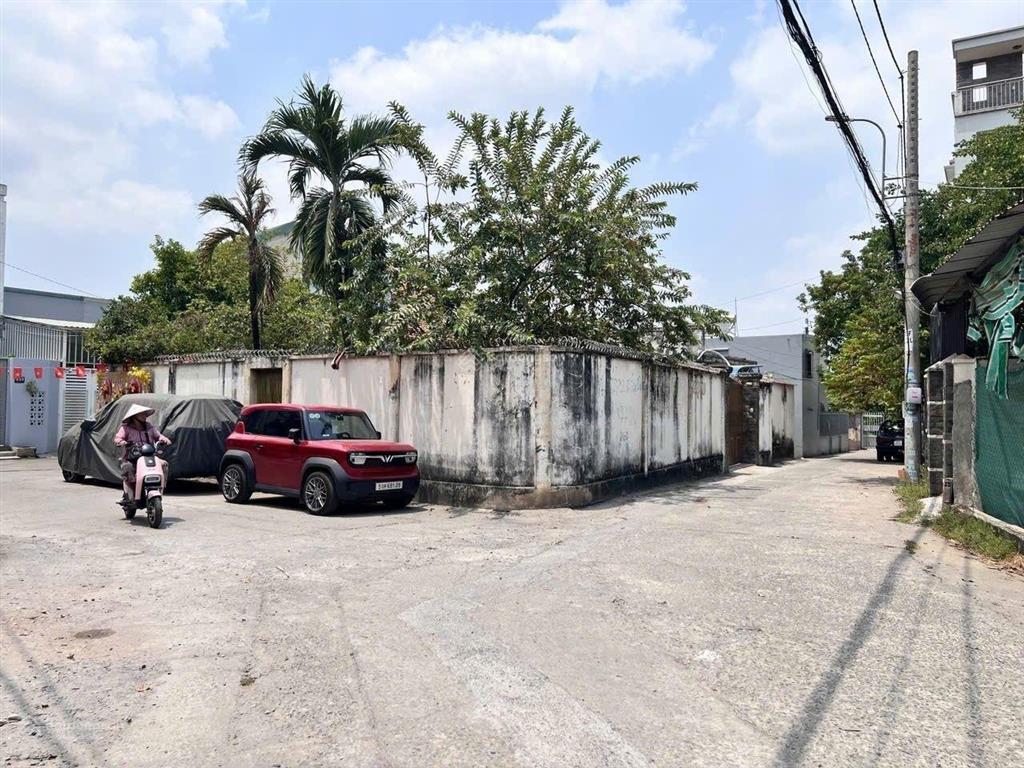 Chỉ 5,9 tỷ nhà đẹp khu vip , 3pn 100m2 hẻm xh  khu đại học sát đặng văn bi trường thọ