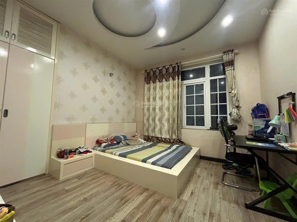 Biệt thự châu âu kdc trí kiệt 240m hồ bơi riêng, gara ô tô sát global ci  chỉ 21 tỷ tl