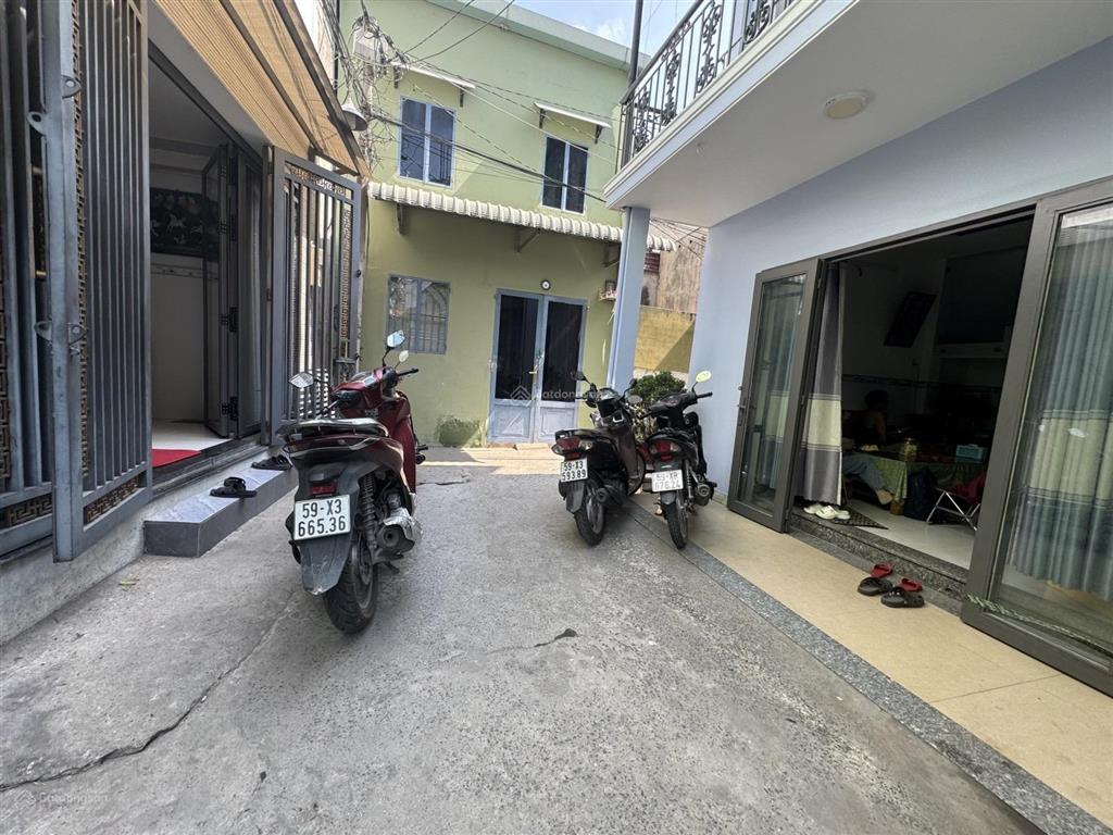 Gần chợ hiệp bình, sát phạm văn đồng  42m  2 tầng btct vào ở ngay chỉ 4 đồng