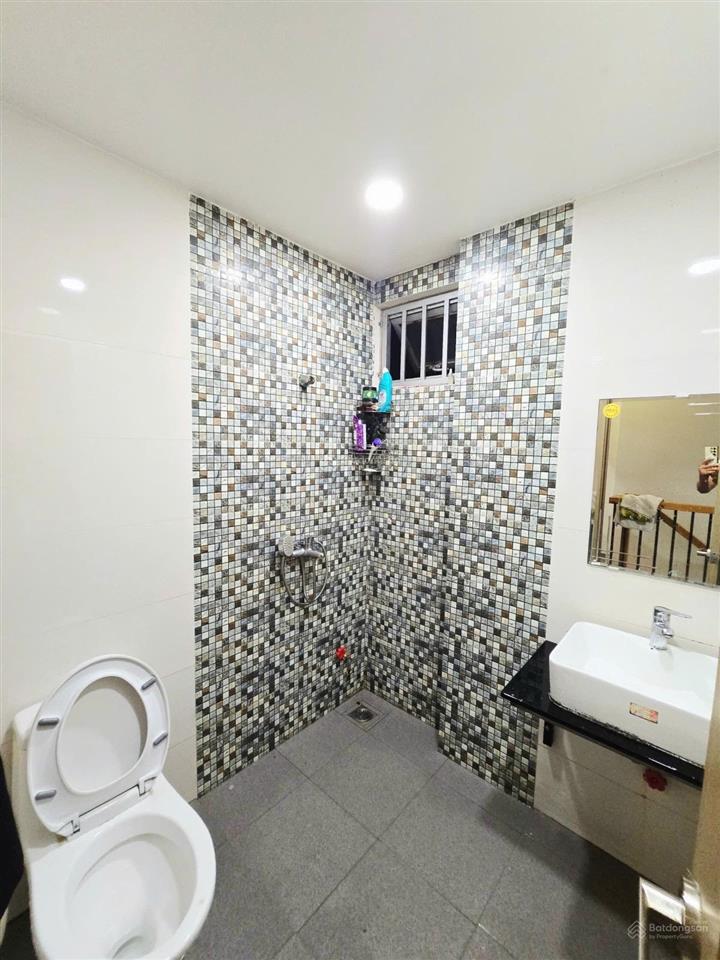 Chỉ hiếm có 71m2 thổ cư  nhà btct 3 tầng, đường 9m khu dân cư long trường  chỉ 5,2 tỷ 