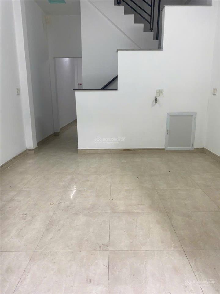 Hot! chỉ cần khách thích, nhà 2 tầng 52m2  ô tô đỗ cổng khu dân cư long trường  chỉ 4,2 tỷ