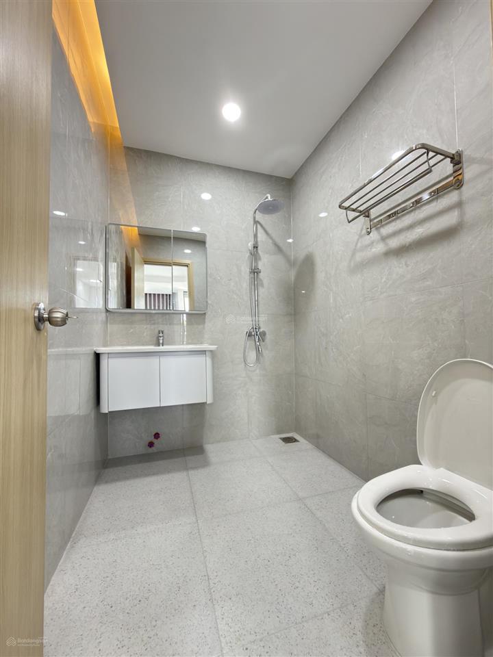 Cho thuê chdv có đủ nội thất giá 4tr gần kcn long hậu phòng rộng thoáng đủ nội thất vào ở ngay