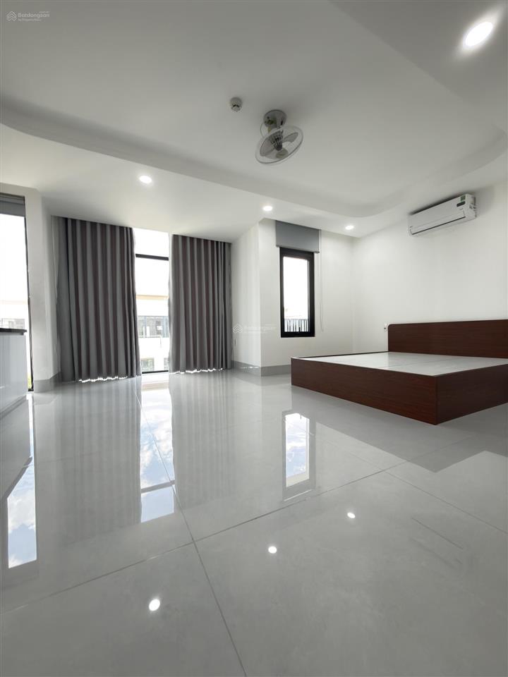 Cho thuê chdv có đủ nội thất giá 4tr gần kcn long hậu phòng rộng thoáng đủ nội thất vào ở ngay