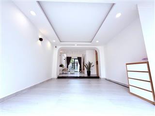 Nhà hai mặt hẻm ô tô gara trong nhà tặng full nội thất  thống nhất, gò vấp  7,9 tỷ