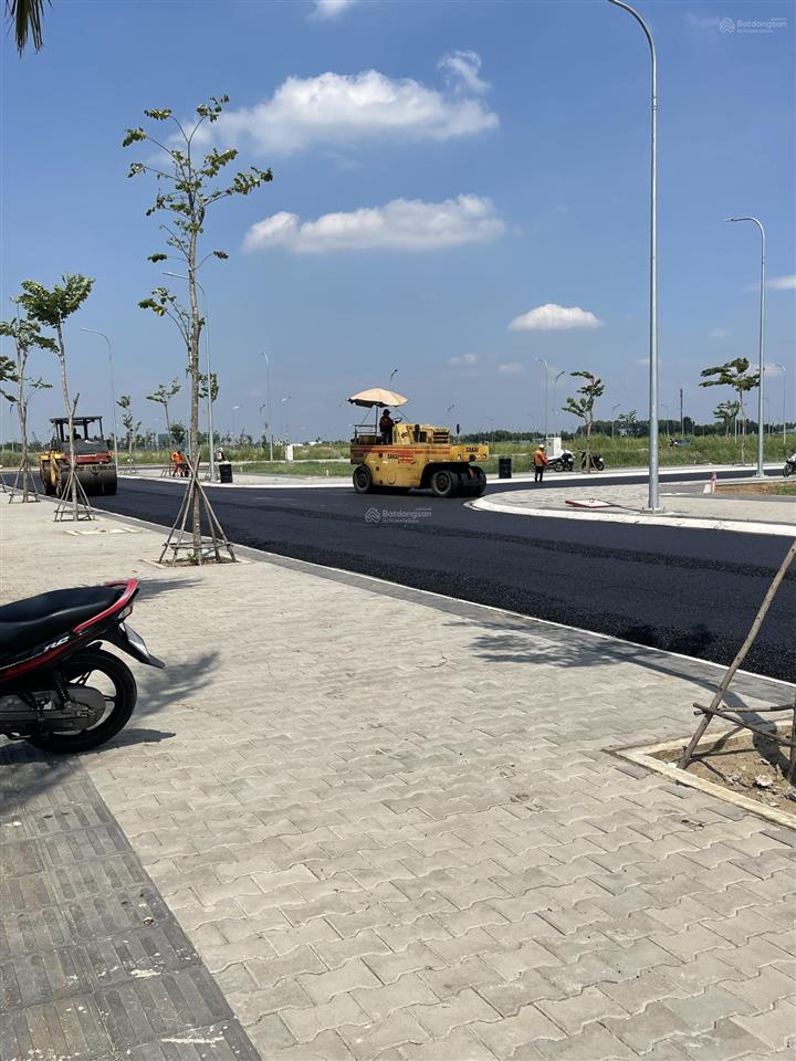 Đất cách aeon bình tân 15phút nằm ngay mặt tiền đường 60m, sổ sẵn, 668triệu/lô sang tên công chứng