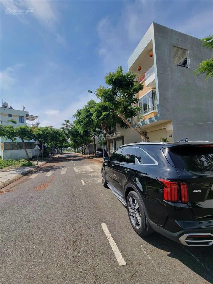 Chính chủ bán đất 2 mặt tiền đường 8m bình tân, giá ngộp, sổ sẵn sang tên, gần chợ, trường học.