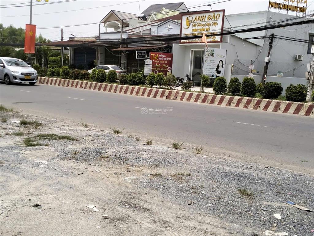 Bán đất mặt tiền đường quốc lộ 22