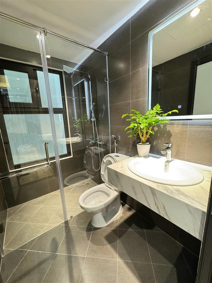 Bán nhà phố đặng tiến đông. ngõ to thông, 10m ra mặt phố, dt 39m2 5tầng mặt tiền 3.8m full nội thất