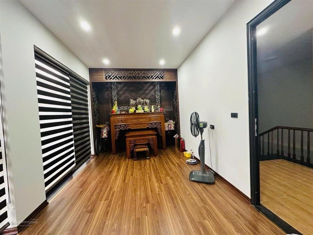 Cực ngon! nhà phố xã đàn , ngõ nông sát phố chỉ 5m ra mặt phố , dt 41m 6 tầng mặt tiền 3.8m