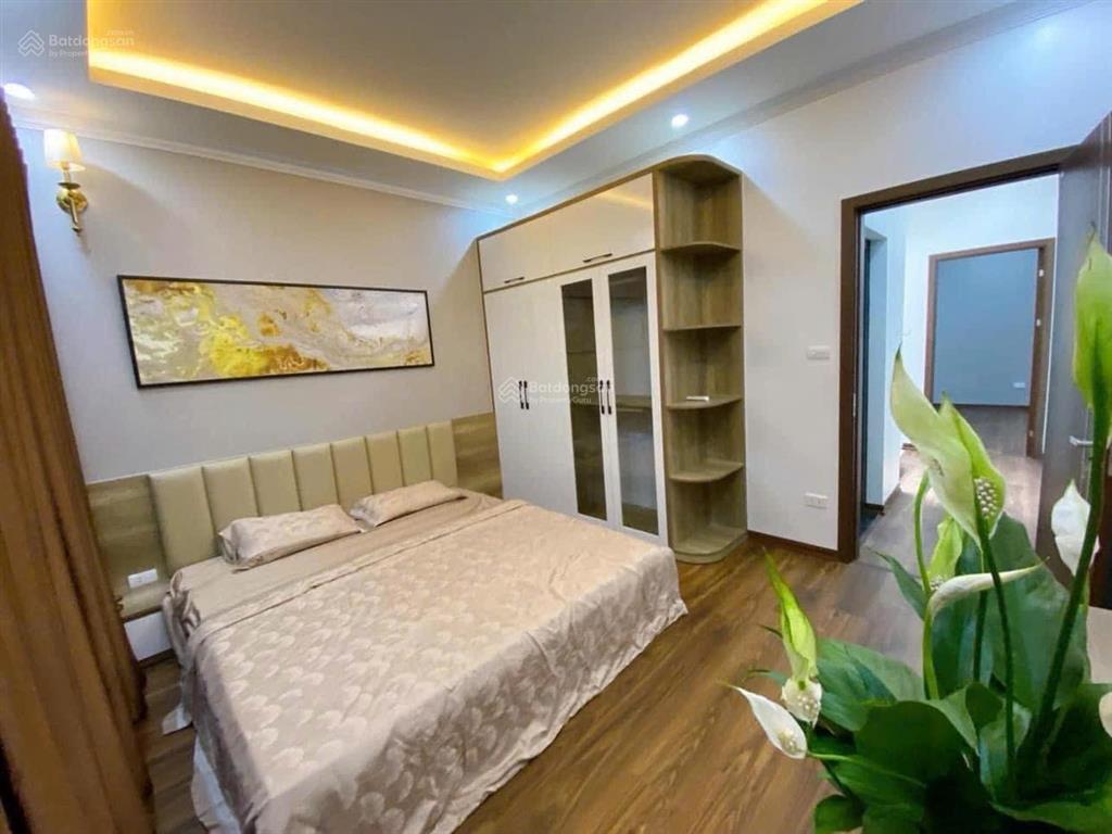 Gấp gấp  chủ nhà cần thanh khoản căn nhà phố xã đàn. lô góc ngõ thông thoáng 3.6m. nội thất full