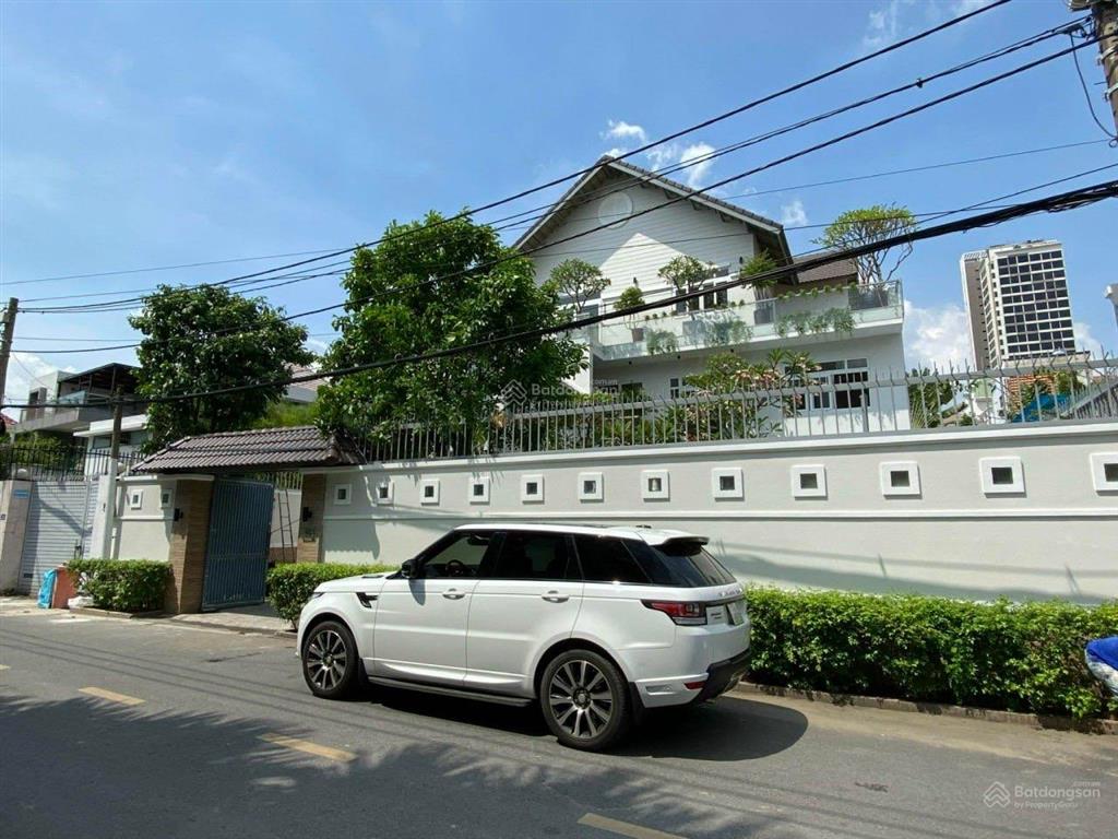 Bán nhanh trước tết biệt thự sân vườn + hồ bơi 460m(17.7x24.5) mt trần văn sắc thảo điền quận 2