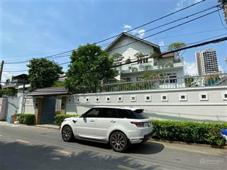 Bán nhanh trước tết biệt thự sân vườn + hồ bơi 460m(17.7x24.5) mt trần văn sắc thảo điền quận 2