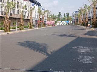 Nhà 1 trệt 2 lầu trung tâm long xuyên  an giang  giá tốt