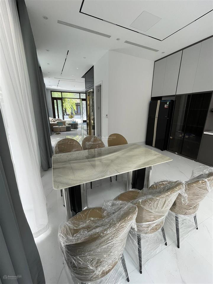 Gia đình chuyển vào nội thành, cần cho thuê gấp