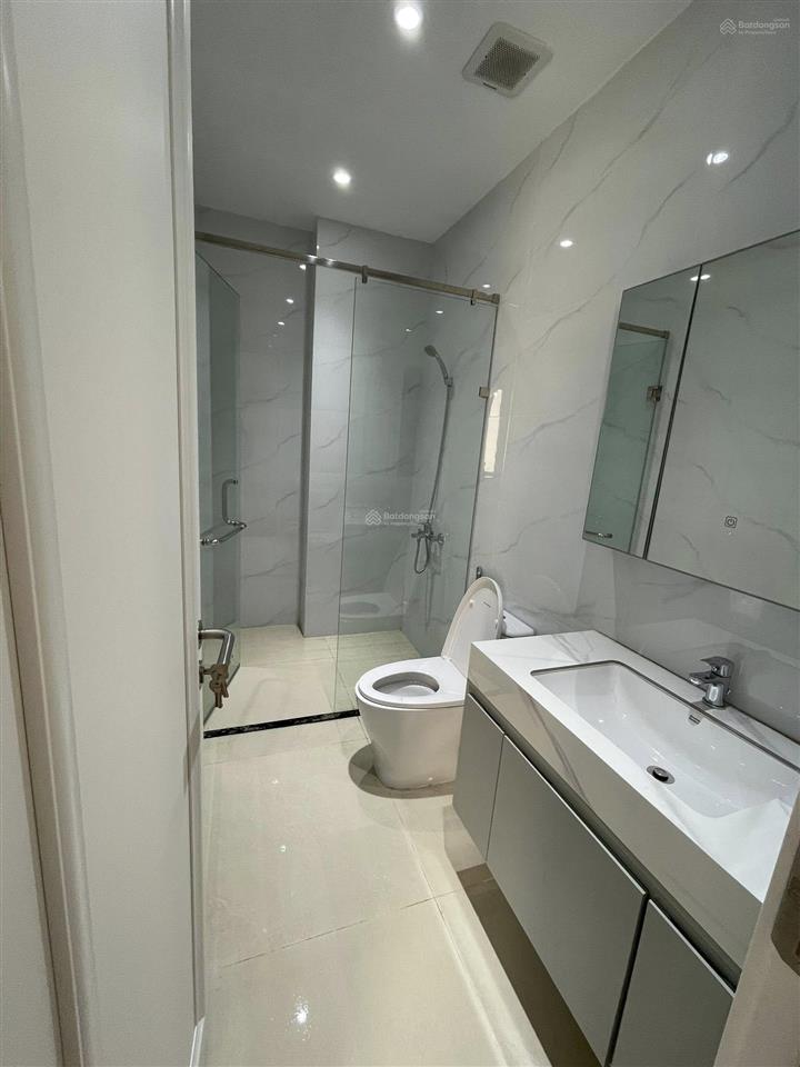 Gia đình chuyển vào nội thành, cần cho thuê gấp
