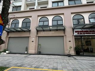 Cho thuê căn shophouse , mặt đường lớn