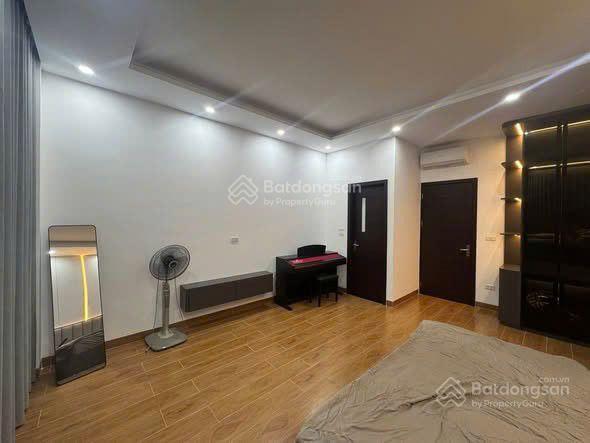 Miễn phí 3 tháng tiền thuê  nhà 5 tầng hoàn thiện khu thời đại vin 3