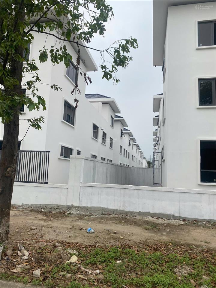 Bán biệt thự lô góc vip đường lớn 25m, vị trí kinh doanh tốt