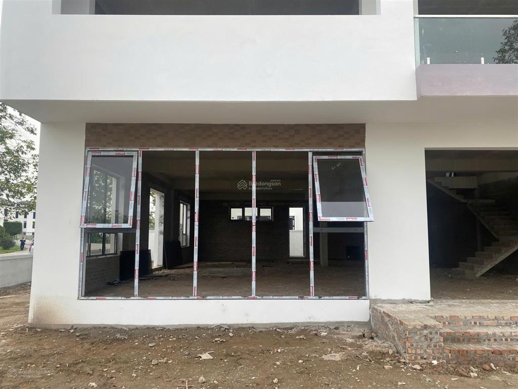 Bán biệt thự lô góc vip đường lớn 25m, vị trí kinh doanh tốt