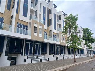 Bán liền kề b1.1 nhận nhà ở ngay, 4 tầng , 1 tum, 1 hầm, giá nét 15.5 tỷ. vay ngân hàng 810 tỷ