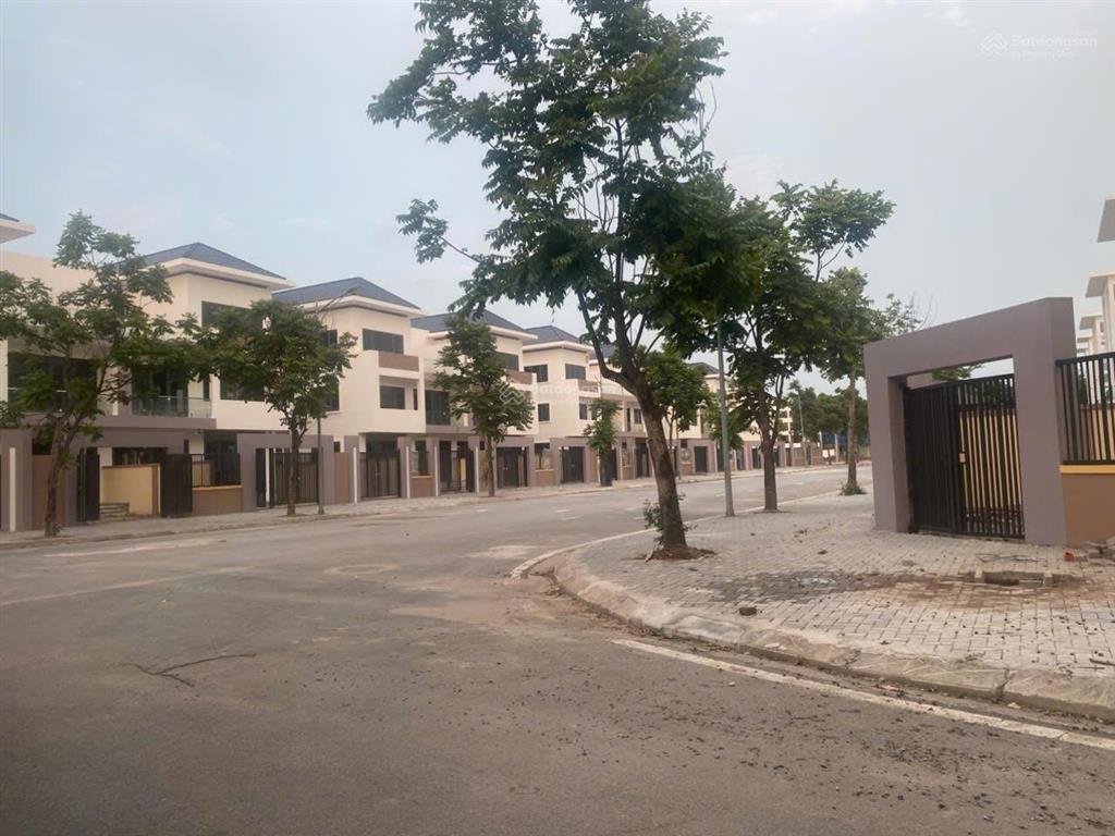 Cần bán biệt thự 300m2, đường 25m giá nhỉnh 30 tỷ