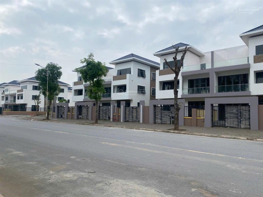 Cần bán biệt thự 300m2, đường 25m giá nhỉnh 30 tỷ