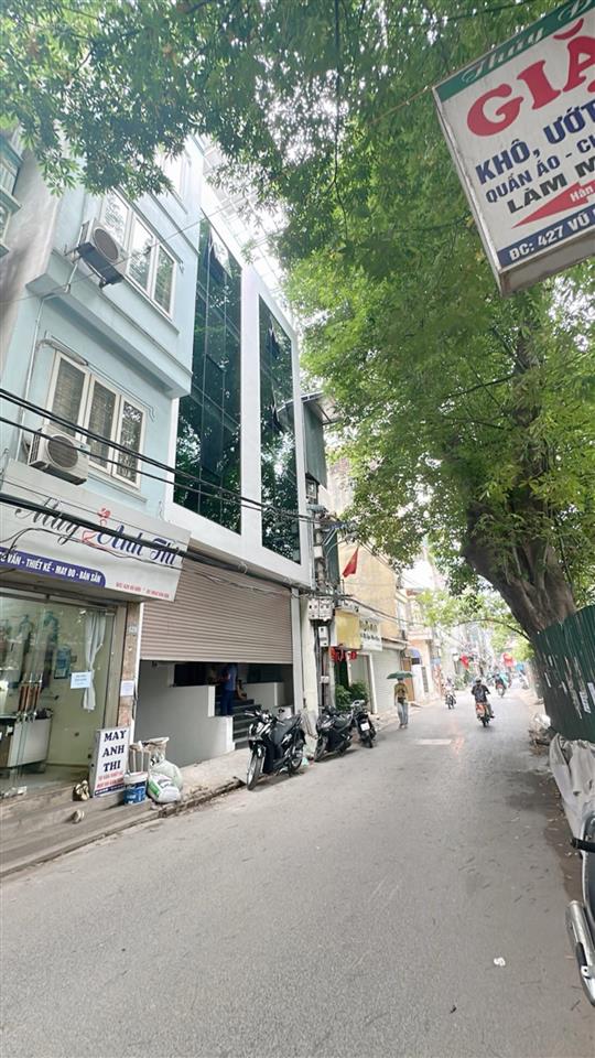 Building mặt phố vũ hữu  7 tầng + hầm  mặt tiền 7.4m  tòa nhà mới hoàn thiện  kinh doanh đỉnh