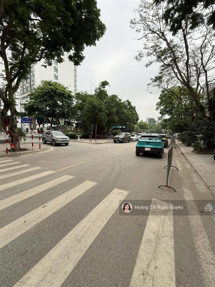 Bán nhà mặt phố vạn phúc ba đình 100m28t th/máy 10m vỉa hè view la thành 52 tỷ vạn phúc.