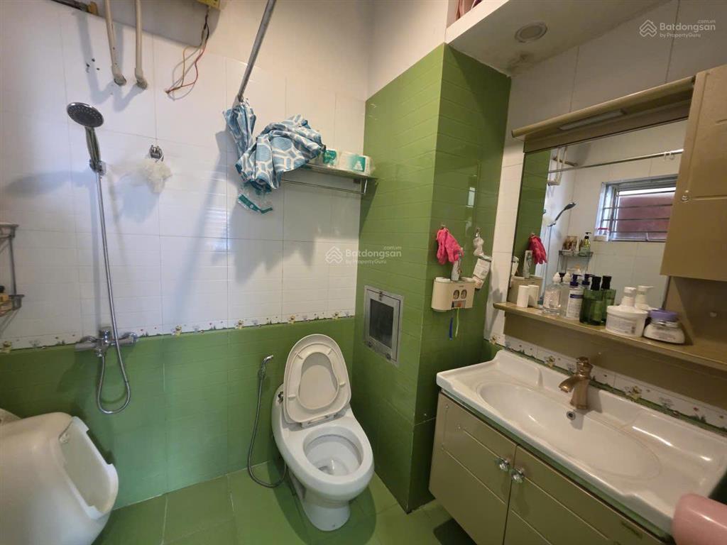 Chính chủ bán căn hộ cc 3pn, 3wc vũ phạm hàm, yên hòa 14,136 tỷ, 186m2, view đẹp.  0968 398 ***
