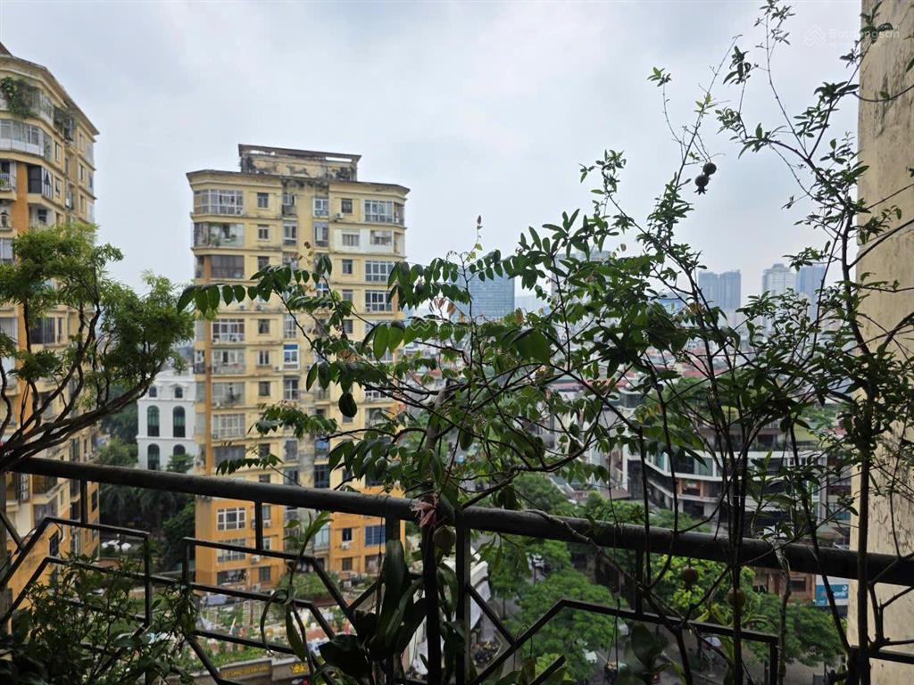 Bán gấp chcc e3 vũ phạm hàm, trung hòa, 186m x 3pn, 3 bancon, 13 tỷ có thương lượng.  0968 398 ***