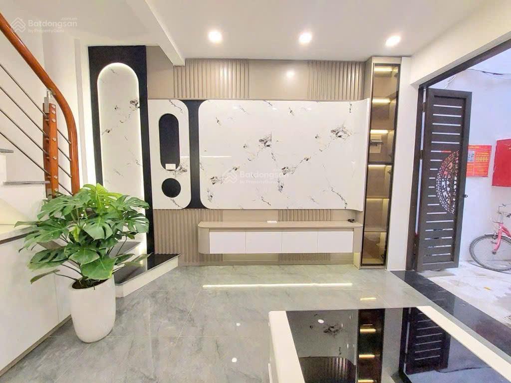 Bạch mai  nhà mới  4 tầng  3.45 tỷ  ở ngay  ngõ thông  tiện ích vô vàn  kinh doanh sầm uất