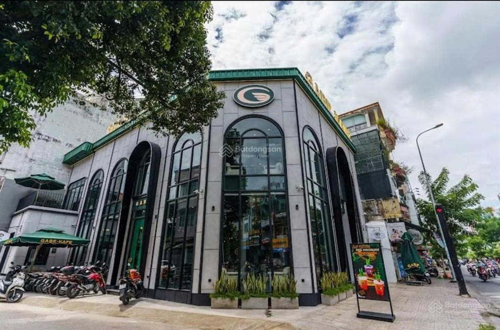 Mặt tiền lê văn sỹ, q3  dt 5.3 x 21m, 108.2m2  4 tầng  hđt 60 tr/th  giá 28 tỷ