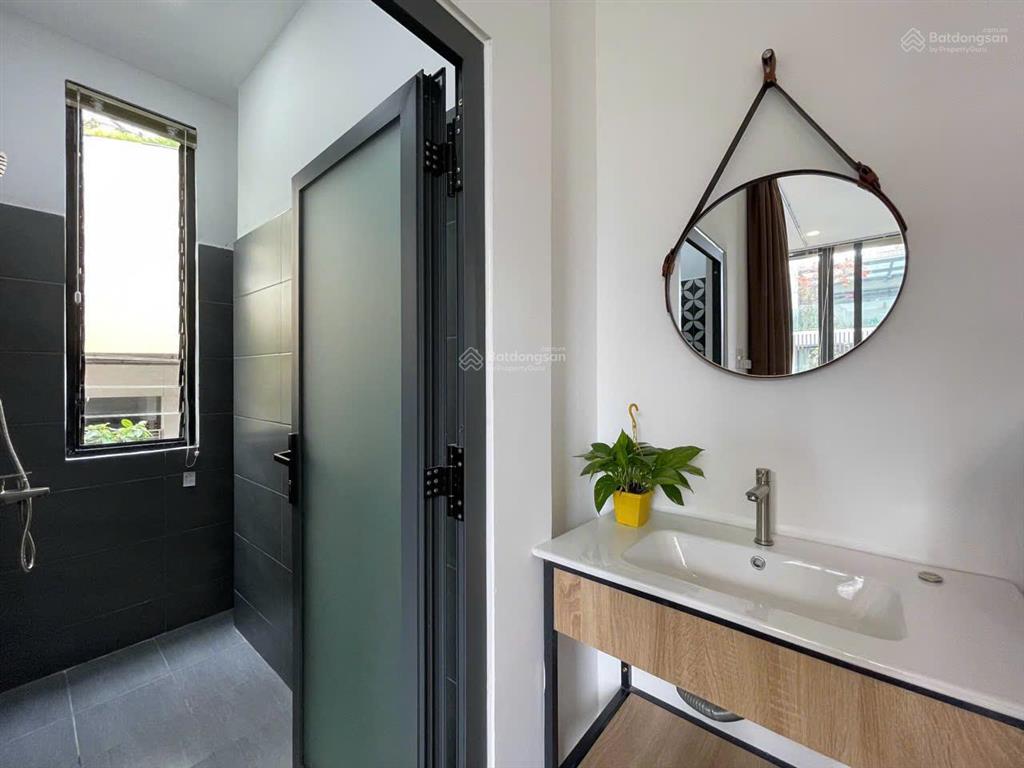 Siêu dòng tiền ngay nguyễn gia trí  dt 8x23m  hầm 5 tầng  tn 230 triệu/tháng  giá 50 tỷ