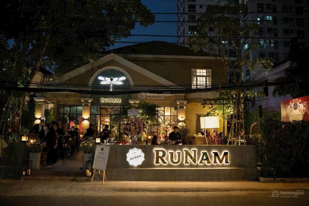 Bố tôi cần bán gấp nhà phan đăng lưu, pn  dt 7x33m  c4  ctxd hầm 7 tầng  giá 35 tỷ