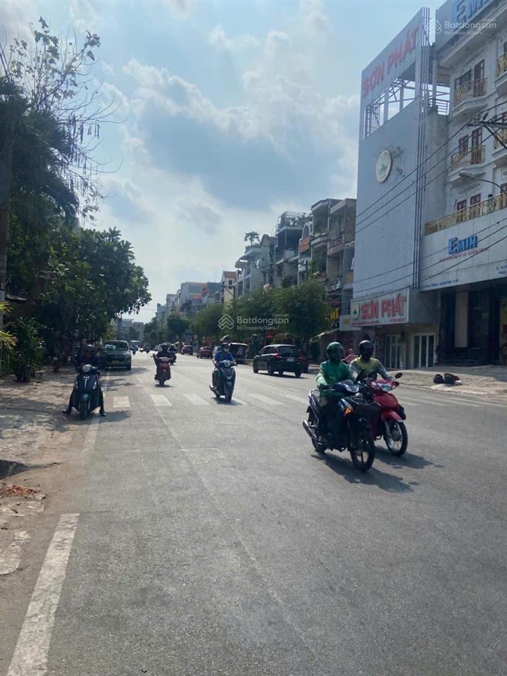 Bán chia tài sản mt chu văn an p. bt  dt 5.4 x 31.2m, 180.2m2  3 tầng  hđt 60 tr/th  giá 23 tỷ