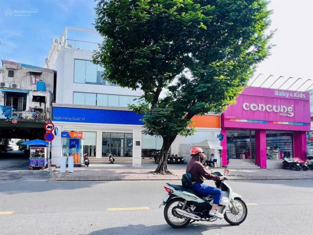 Ngang siêu lớn  mặt tiền đinh tiên hoàng, q1  dt 15 x 26m, 362m2  ctxd 2 hầm 12 tầng  80 tỷ