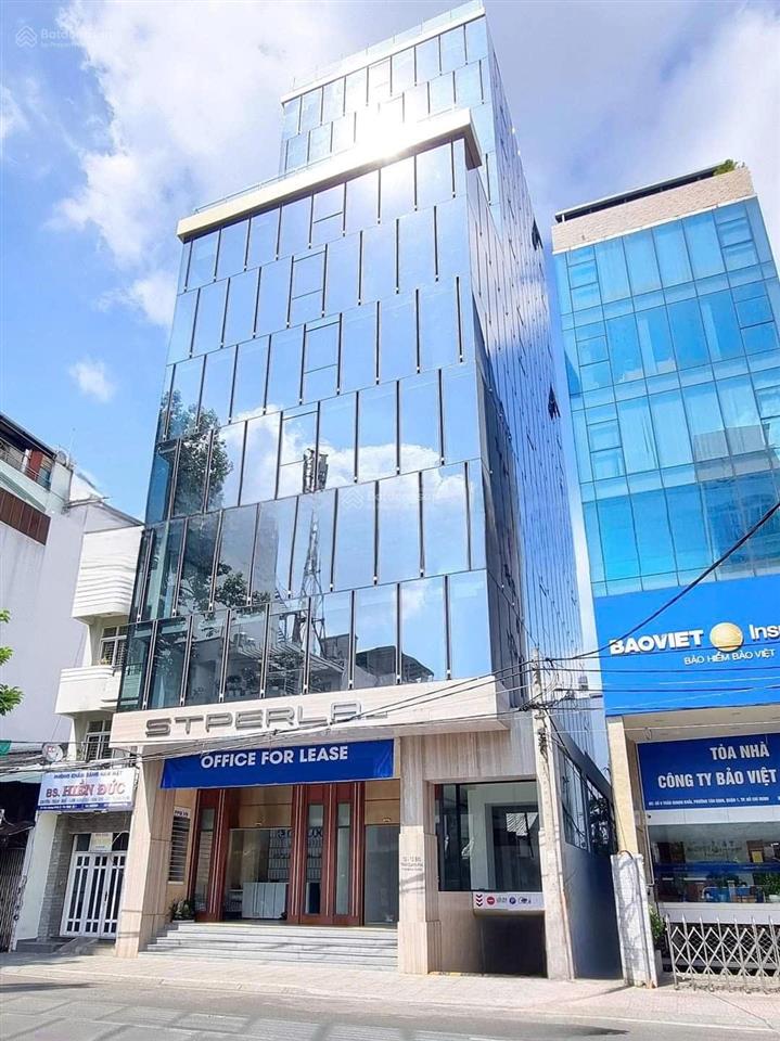 Góc 2 mặt tiền võ văn kiệt, q1  dt 10x30m, cn 320m2  hầm 10 tầng  hđt 350 triệu  giá 85 tỷ