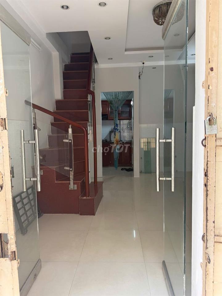 Nhà nguyên căn 1 trệt 1 lầu 2PN ngay chợ Thanh Đa, cách công viên 60m