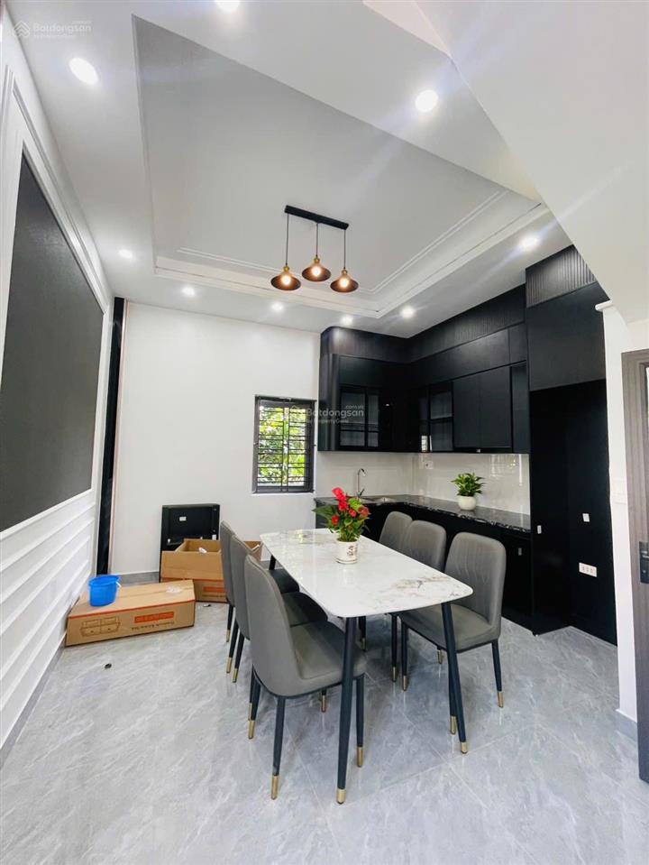 Ngay tuyến 2 quốc lộ 10 nhà 3 tầng full nội thất nguy cơ ra gần mặt đường giá siêu rẻ 1,99tỷ