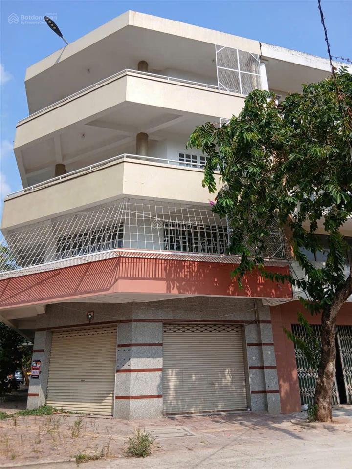 Cần bán nhà căn góc 2 mặt tiền,ngay trung tâm thương mại,siêu thị go phú mỹ