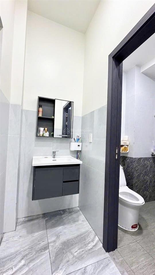 Bán nhà đẹp gần biển hòn chồng  ngang 7m cực hiếm  xách vali vào ở ngay